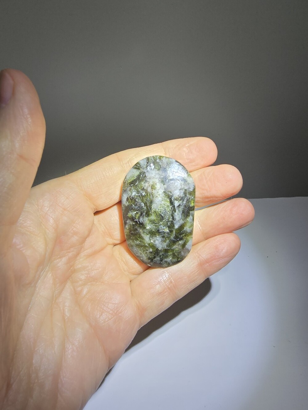 Epidote in Quartz Crystal Palmstone #C - Picture 5 of 6